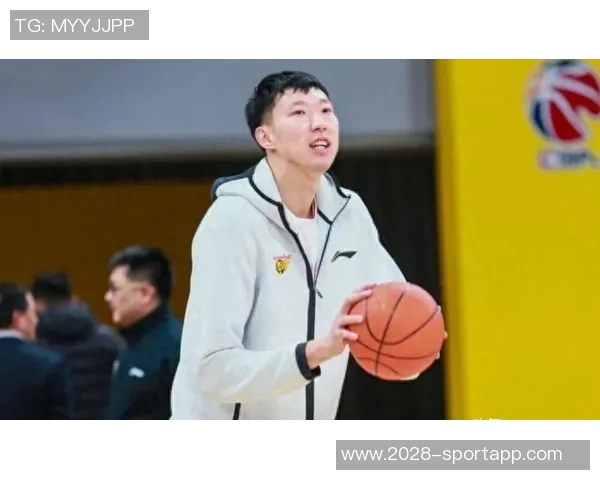 周琦半场强势表现内线统治力显现贡献7分5篮板助力球队奋勇争先 周琦半场强势表现内线统治力显现贡献7分5篮板助力球队奋勇争先