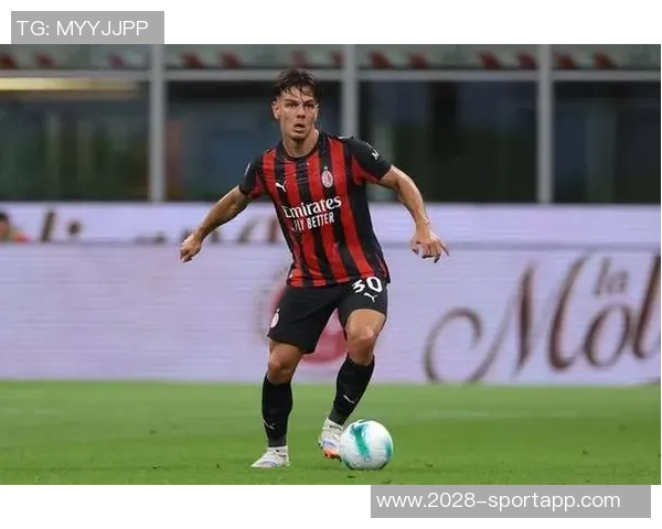 米兰对比萨前瞻莱奥与希门尼斯联手冲击阿尔比奥尔防线