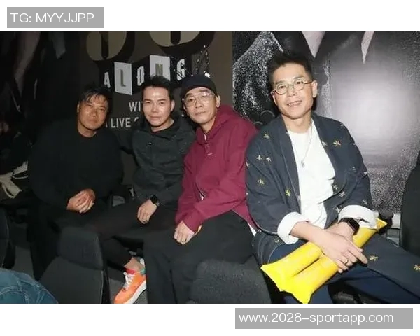 内马尔携家人共度甜蜜时光演唱会现场与女友亲密互动引热议 内马尔携家人共度甜蜜时光演唱会现场与女友亲密互动引热议