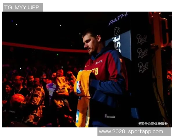 约基奇单节狂揽15分9板6助成自1996-97赛季以来首位球员